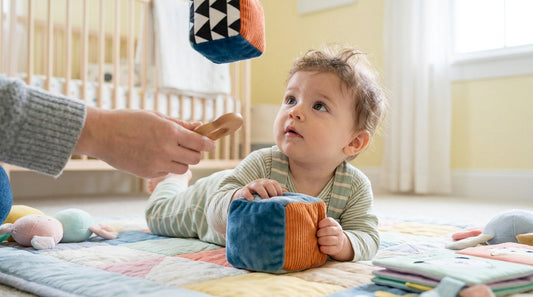 Les étapes clés de l'éveil des sens chez le bébé de 0 à 3 ans