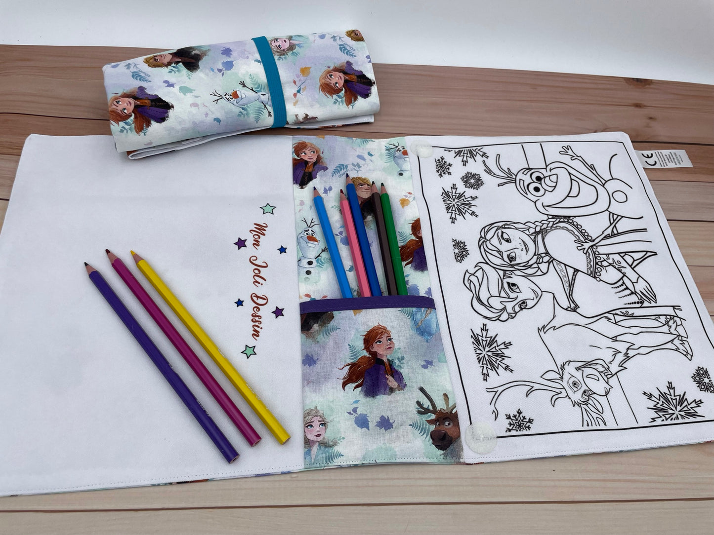 Pochette coloriage et dessin 2 en 1, 100% tissu, lavable et réutilisable thème Reine des neiges