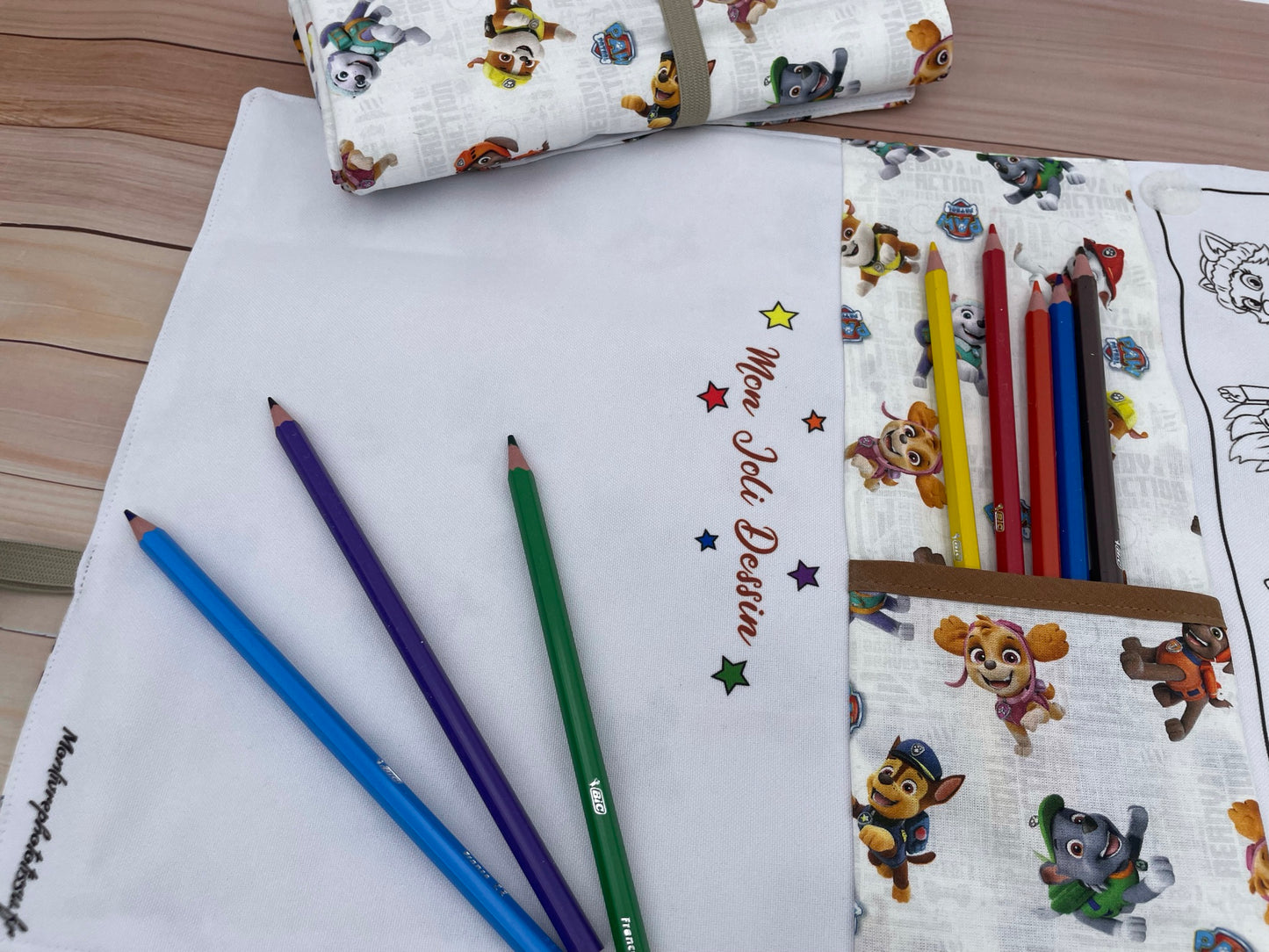 Pochette coloriage et dessin 2 en 1, 100% tissu, lavable et réutilisable thème Pat Patrouille